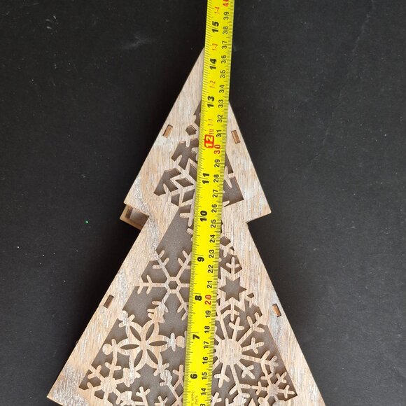 Light Up Christmas Tree - Picture 5 of 9